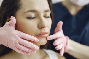 Cinco consejos para cuidar tus labios